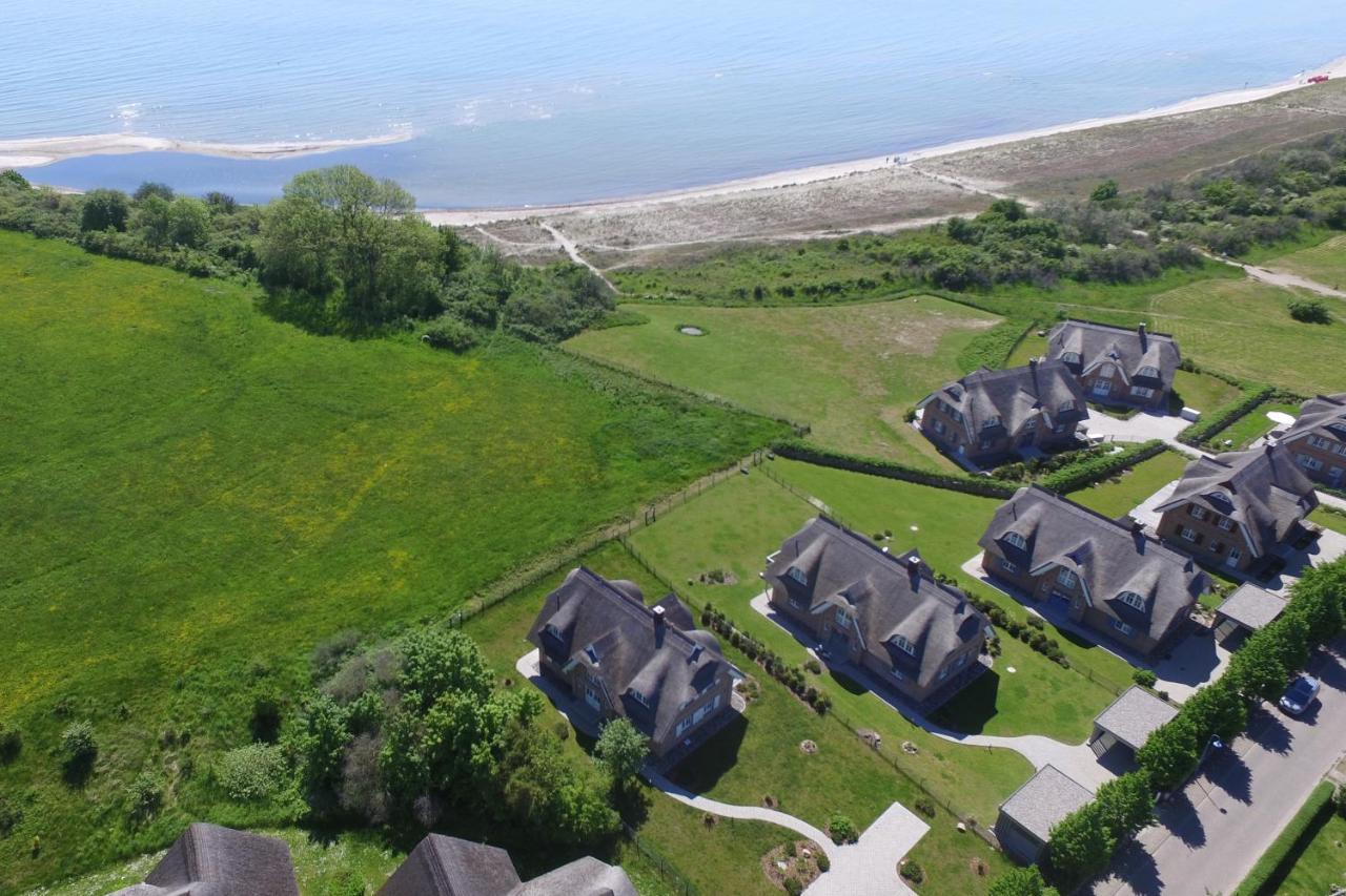 Strandhaus Buskam Im Moenchgut Auf Ruegen Lobbe Exterior photo