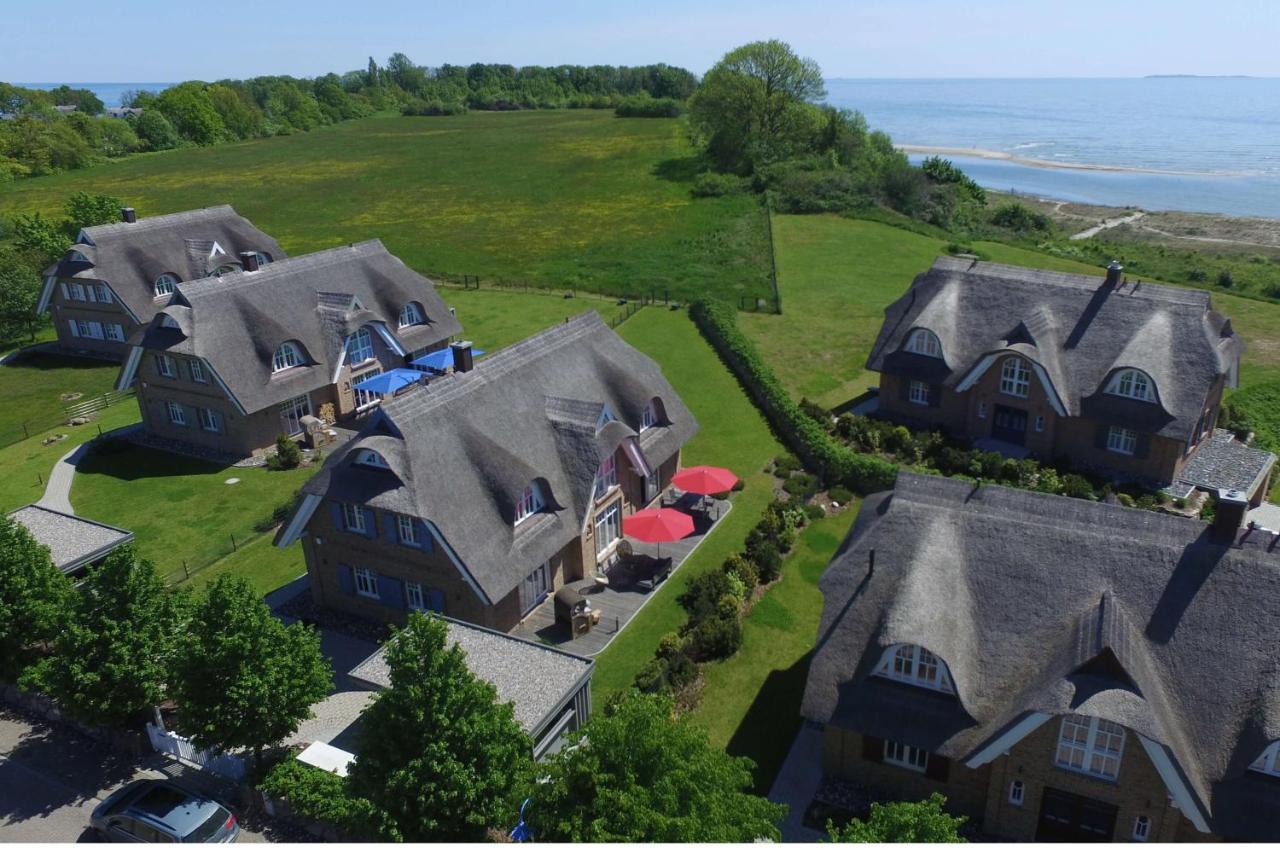 Strandhaus Buskam Im Moenchgut Auf Ruegen Lobbe Exterior photo