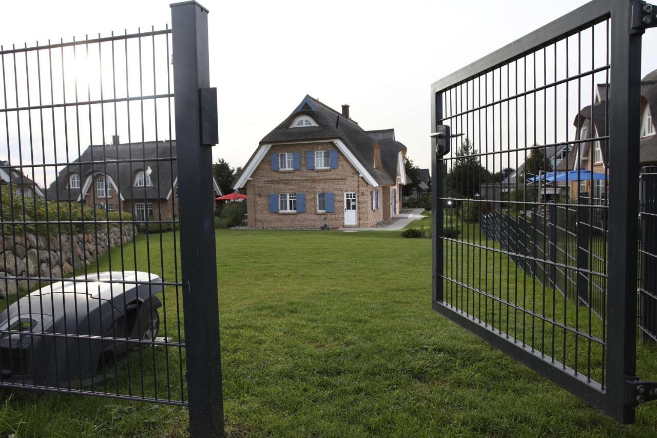 Strandhaus Buskam Im Moenchgut Auf Ruegen Lobbe Exterior photo